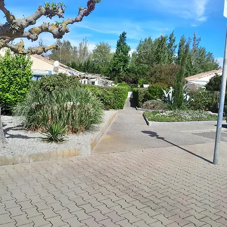 Holiday home Maison Climatisee Bord De *