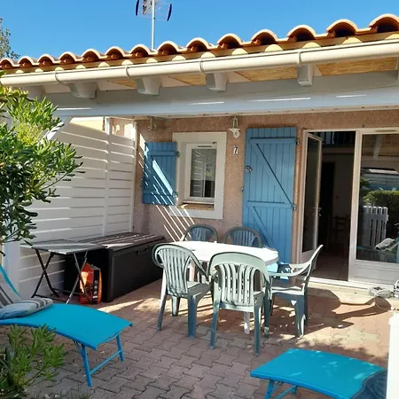 Maison Climatisee Bord De Holiday home *